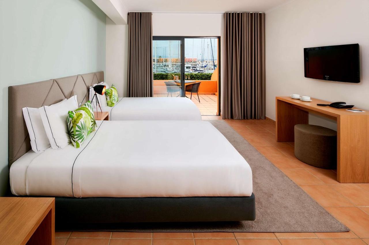 Nh Marina Portimao Resort Extérieur photo