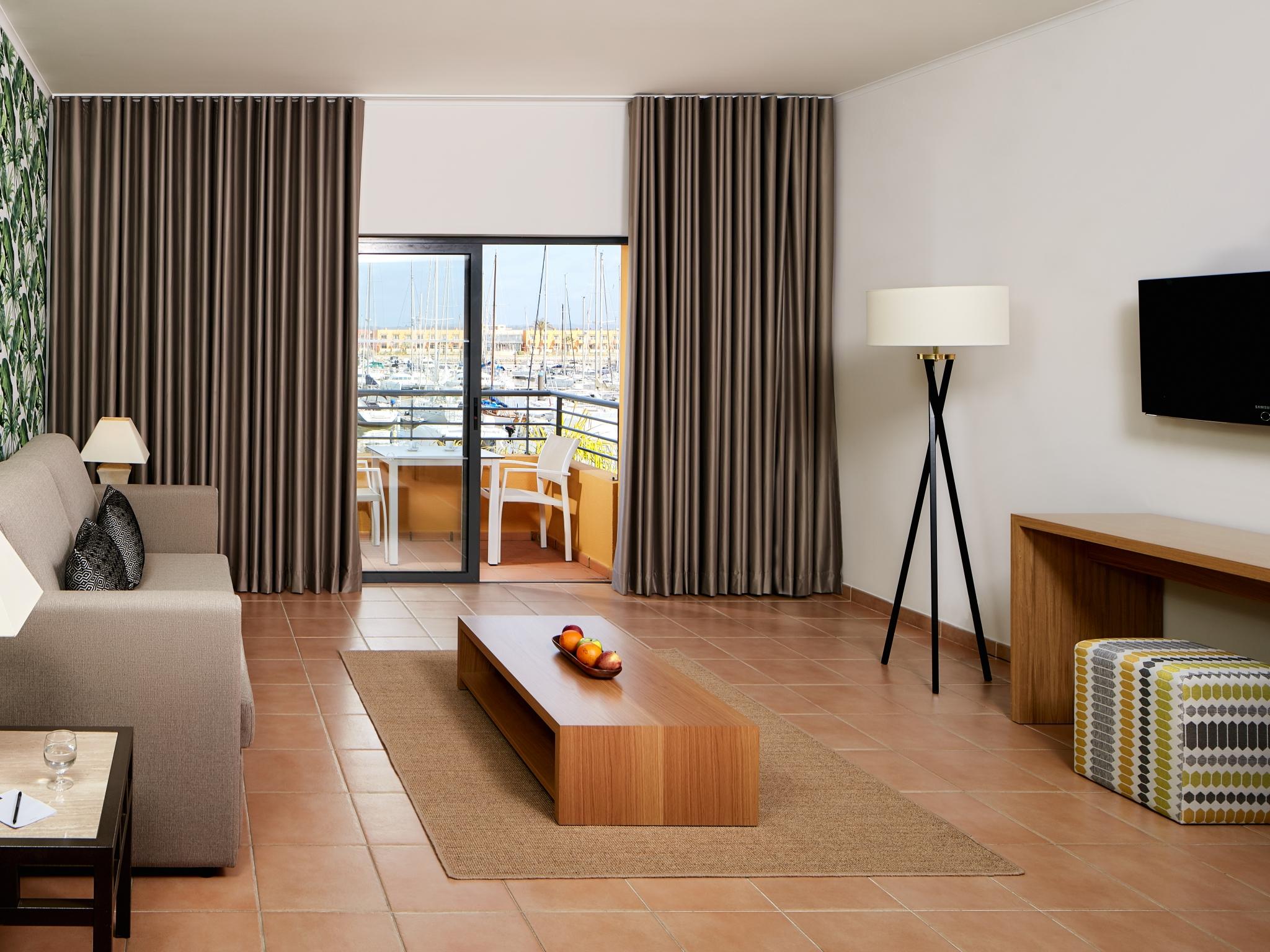 Nh Marina Portimao Resort Extérieur photo